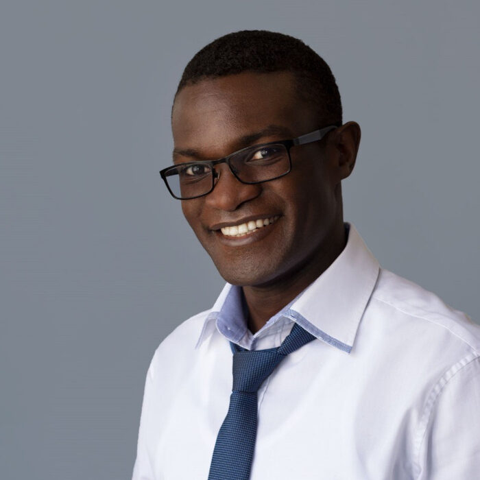 Dr. Daniel Vamriu
